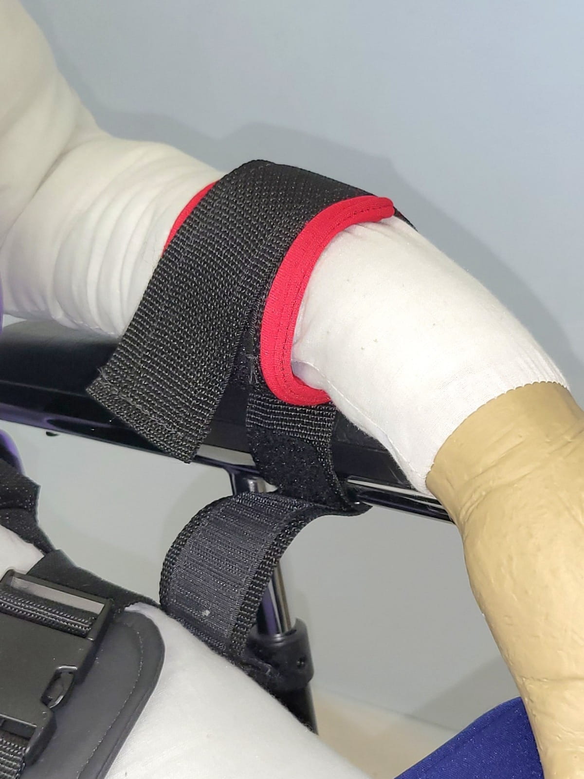 BioForm Cuff Straps to Armrest, Medium